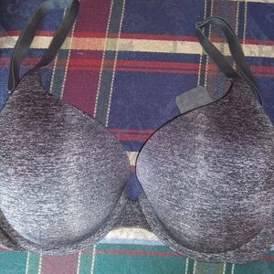 Victoria's Secret Underwire Bra 32DD